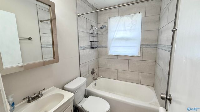 1908 Stevens Drive NE, Huntsville, AL 35801