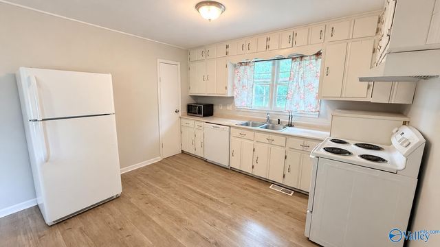 1908 Stevens Drive NE, Huntsville, AL 35801
