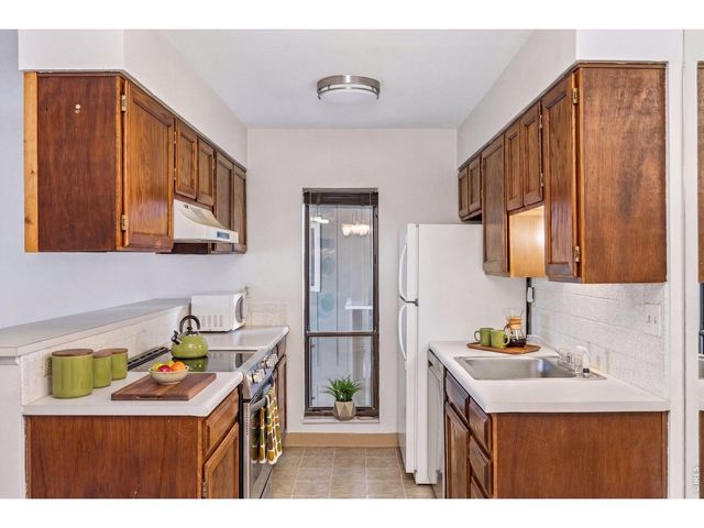 695 Manhattan Dr 110, Boulder, CO 80303
