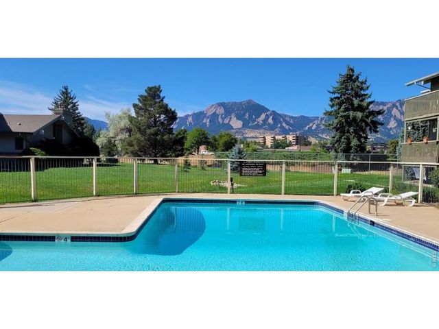 695 Manhattan Dr 110, Boulder, CO 80303