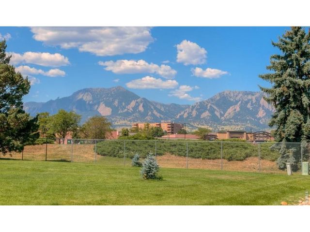 695 Manhattan Dr 110, Boulder, CO 80303