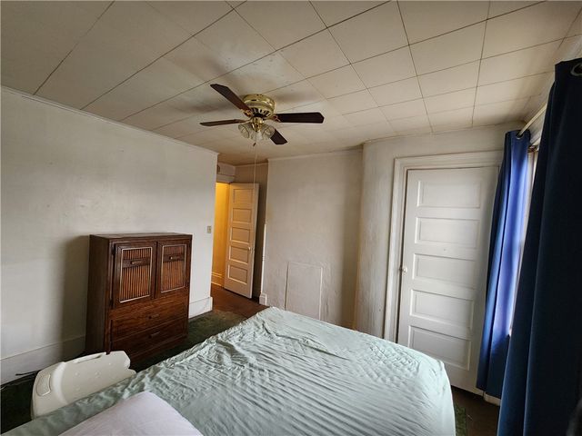 517 5th St, Pitcairn, PA 15140