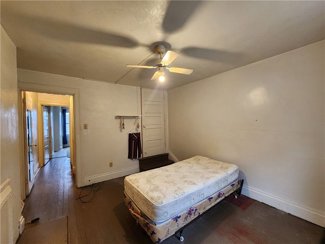 517 5th St, Pitcairn, PA 15140