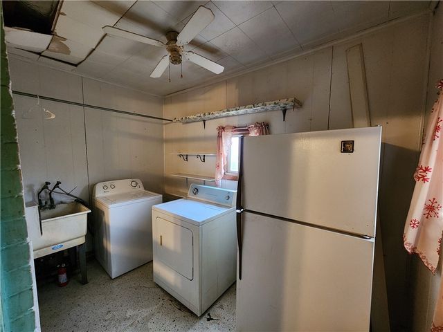 517 5th St, Pitcairn, PA 15140