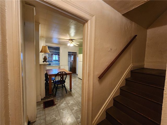 517 5th St, Pitcairn, PA 15140