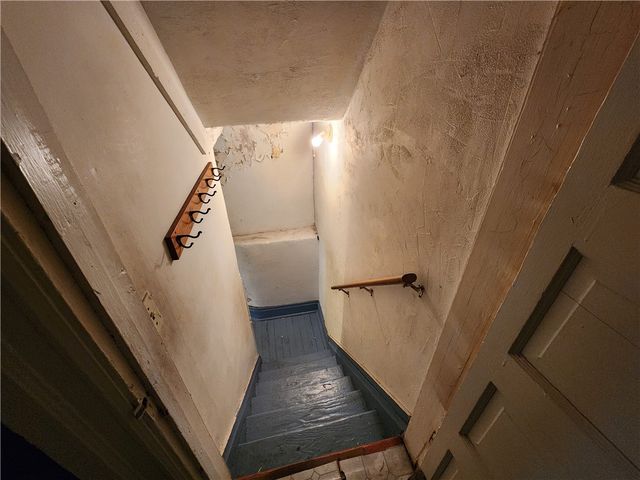 517 5th St, Pitcairn, PA 15140