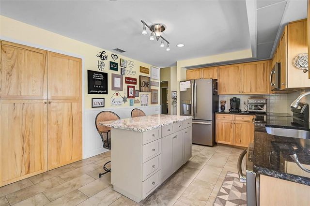 4041 MURFIELD DRIVE E, Bradenton, FL 34203