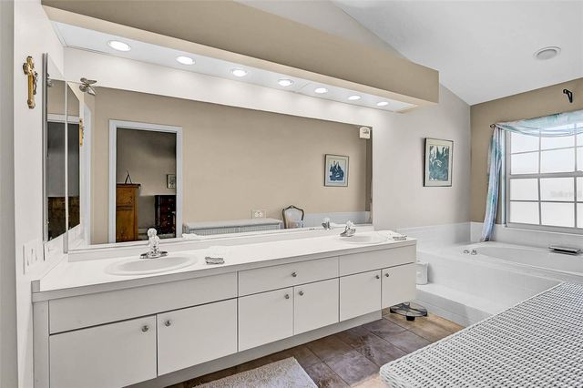 4041 MURFIELD DRIVE E, Bradenton, FL 34203