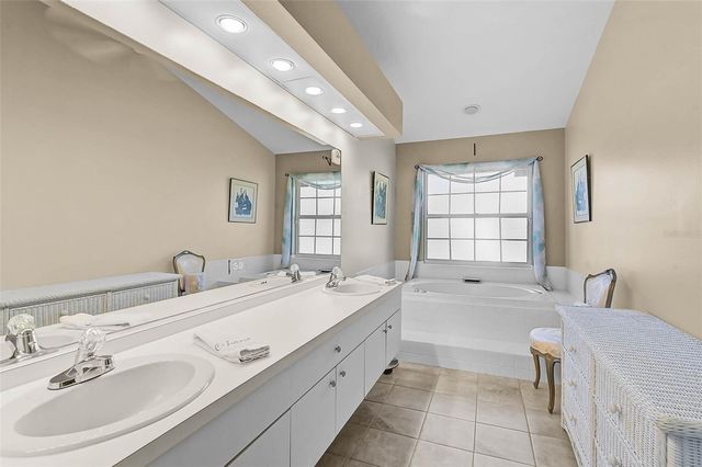 4041 MURFIELD DRIVE E, Bradenton, FL 34203