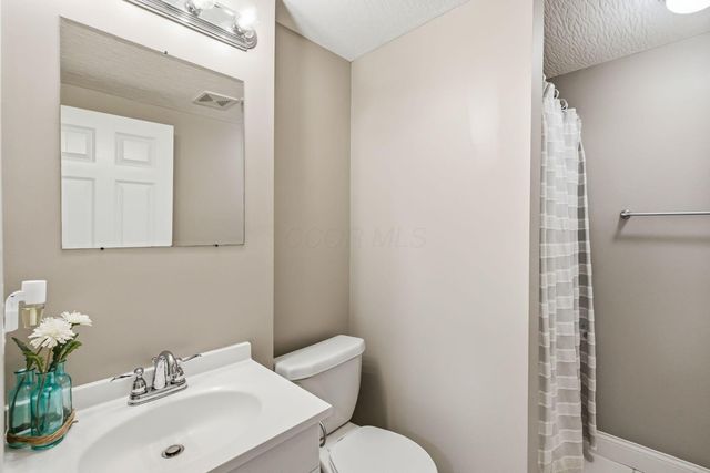 8600 Coldwater Drive, Powell, OH 43065