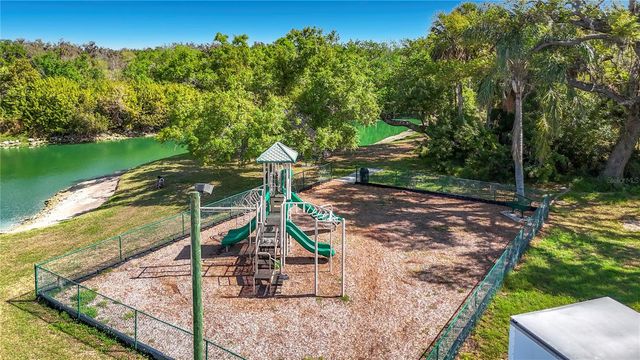 2527 29TH AVENUE E, Palmetto, FL 34221