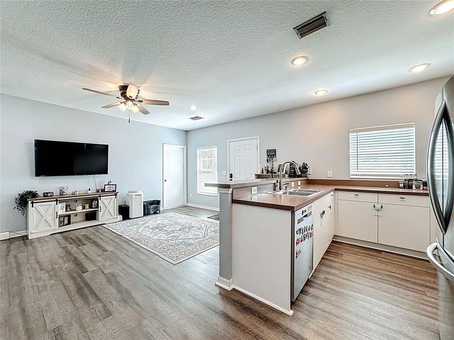 2527 29TH AVENUE E, Palmetto, FL 34221