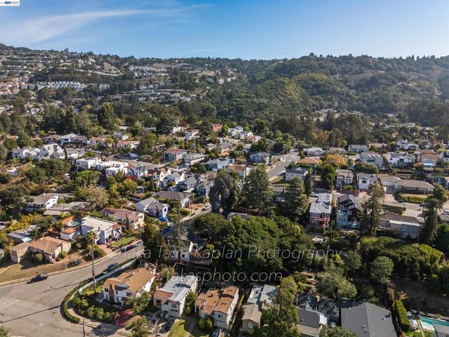 4621 Kaphan Ave, Oakland, CA 94619