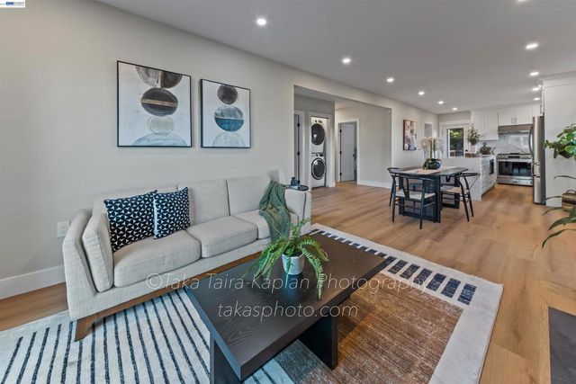 4621 Kaphan Ave, Oakland, CA 94619