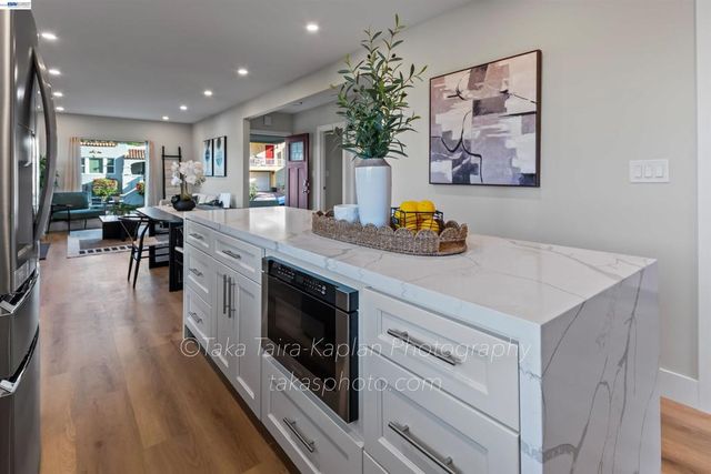 4621 Kaphan Ave, Oakland, CA 94619