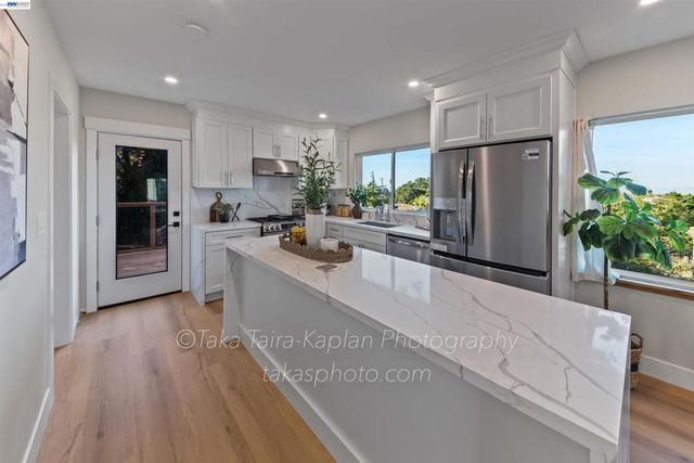 4621 Kaphan Ave, Oakland, CA 94619