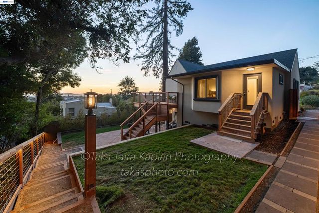4621 Kaphan Ave, Oakland, CA 94619
