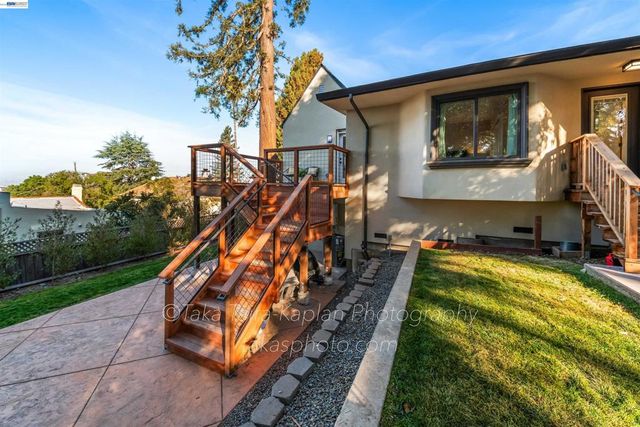 4621 Kaphan Ave, Oakland, CA 94619