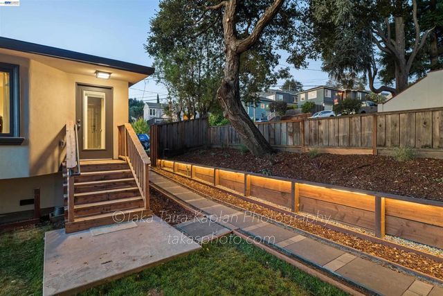 4621 Kaphan Ave, Oakland, CA 94619