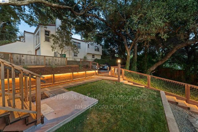 4621 Kaphan Ave, Oakland, CA 94619
