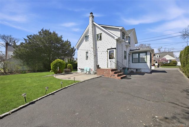 333 Ocean Avenue, East Rockaway, NY 11518