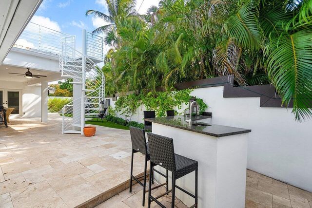 6130 RIDGE Lane, Ocean Ridge, FL 33435
