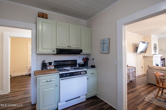 258 Querens Avenue, Biloxi, MS 39530