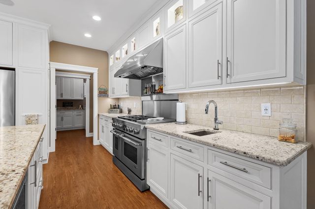 810 E 856 N, Lake Village, IN 46349