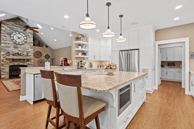 810 E 856 N, Lake Village, IN 46349