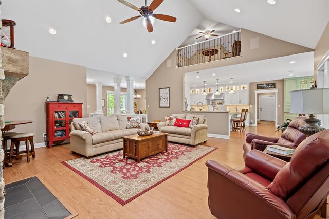810 E 856 N, Lake Village, IN 46349