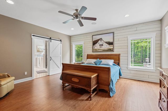 810 E 856 N, Lake Village, IN 46349