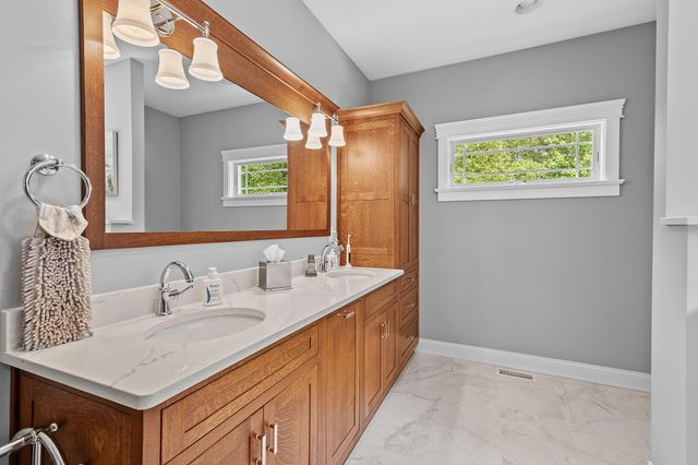 810 E 856 N, Lake Village, IN 46349