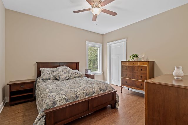810 E 856 N, Lake Village, IN 46349