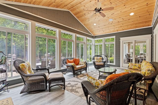 810 E 856 N, Lake Village, IN 46349