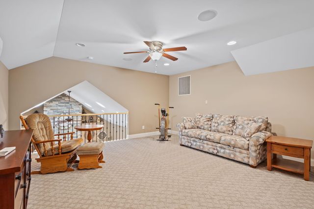 810 E 856 N, Lake Village, IN 46349