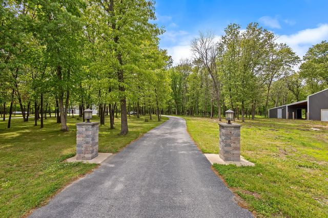 810 E 856 N, Lake Village, IN 46349