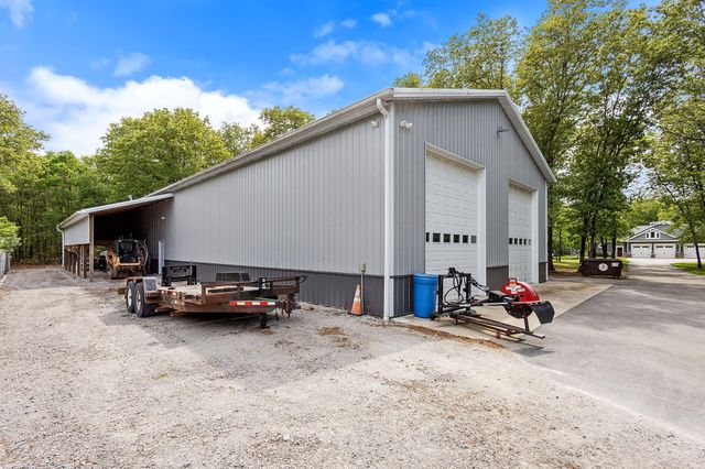 810 E 856 N, Lake Village, IN 46349