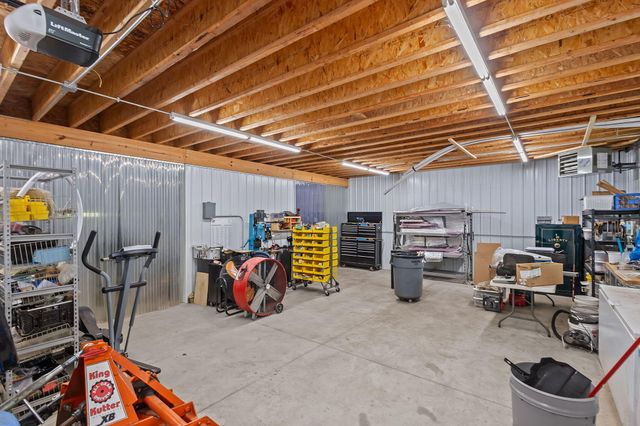 810 E 856 N, Lake Village, IN 46349