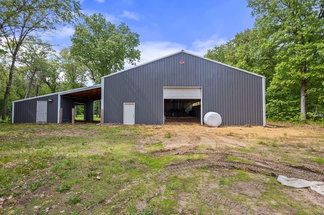 810 E 856 N, Lake Village, IN 46349