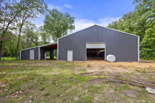 810 E 856 N, Lake Village, IN 46349