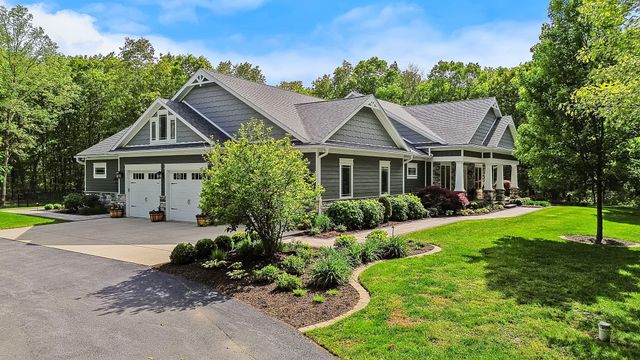 810 E 856 N, Lake Village, IN 46349