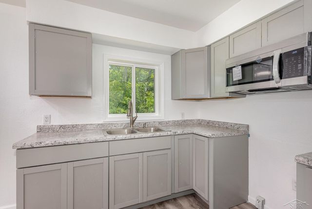 2411 Sheridan Avenue, Saginaw, MI 48601