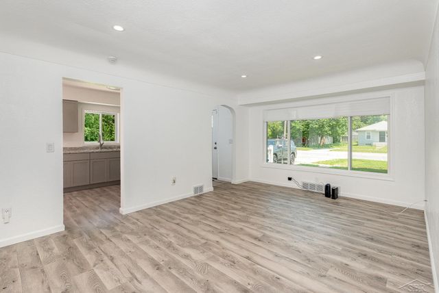 2411 Sheridan Avenue, Saginaw, MI 48601