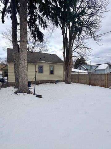 5015 N 49th STREET, Milwaukee, WI 53218