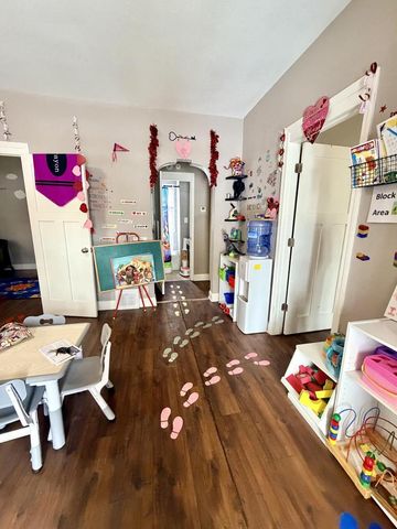 5015 N 49th STREET, Milwaukee, WI 53218