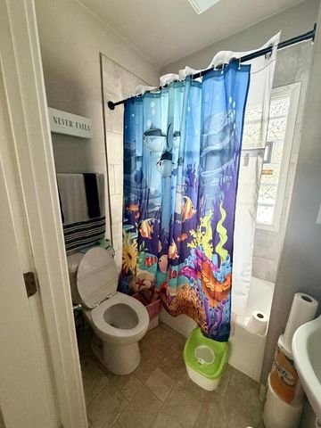 5015 N 49th STREET, Milwaukee, WI 53218