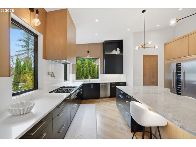121 S SANTA FE Ct, Vancouver, WA 98661