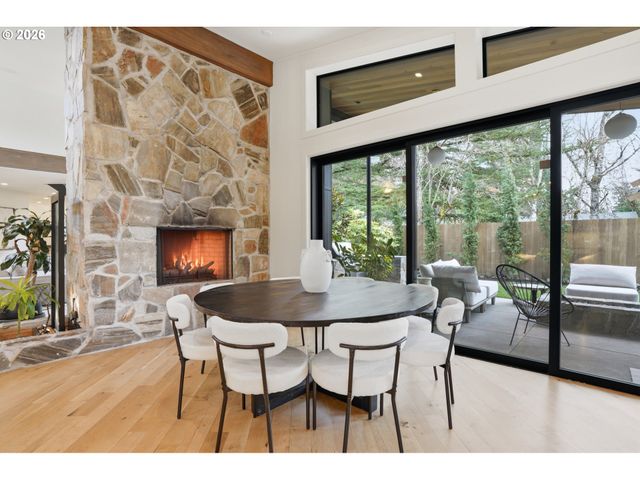 121 S SANTA FE Ct, Vancouver, WA 98661