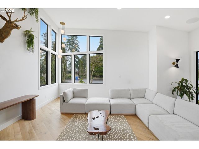 121 S SANTA FE Ct, Vancouver, WA 98661