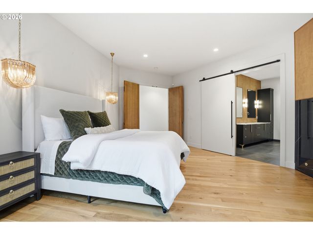 121 S SANTA FE Ct, Vancouver, WA 98661